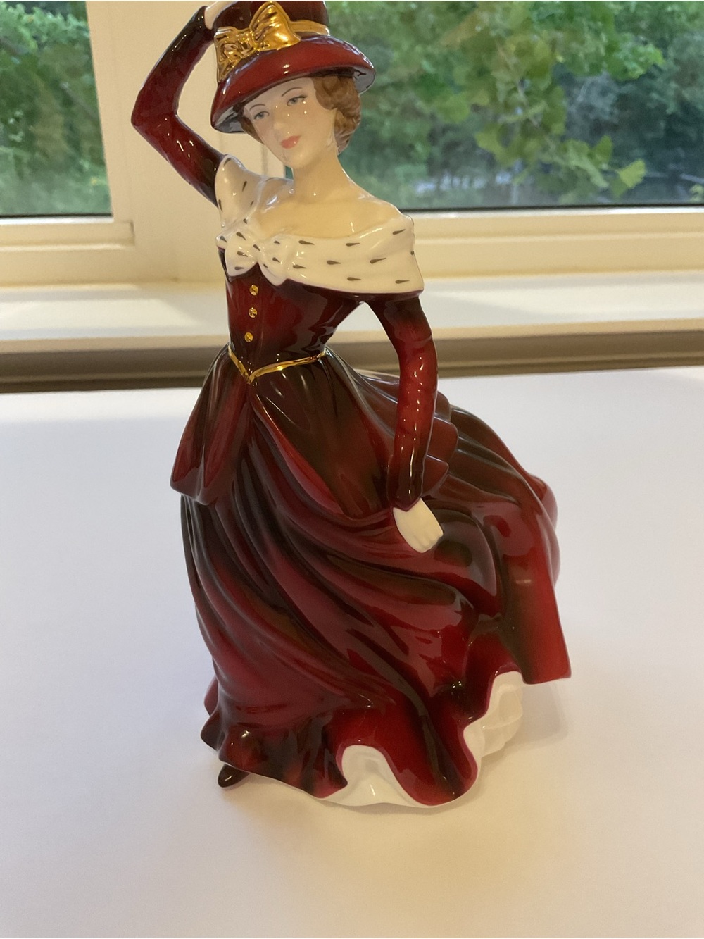Royal Doulton Red Porcelain Lady Figurine with Gold Accent winter romance HN5384